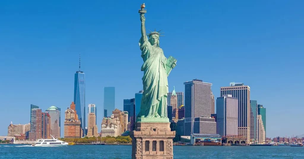 ​Një eurodeputet francez i kërkon Amerikës të kthejë Statujën e Lirisë