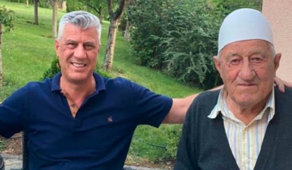 Hashim Thaçi arrin në Kosovë për ta vizituar babanë e sëmurë