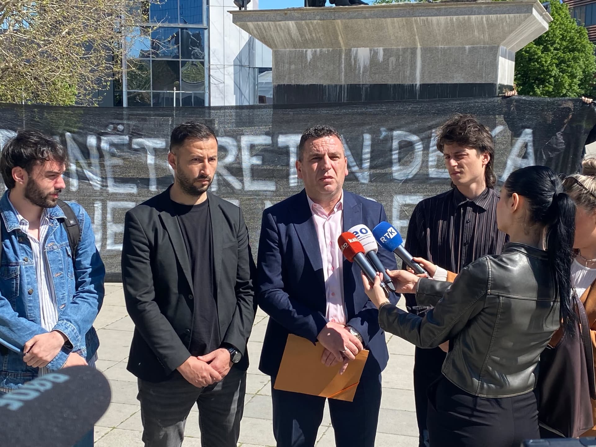 Protestë nesër në Prishtinë, “Për 1 Maj të mos festojmë, por të protestojmë”