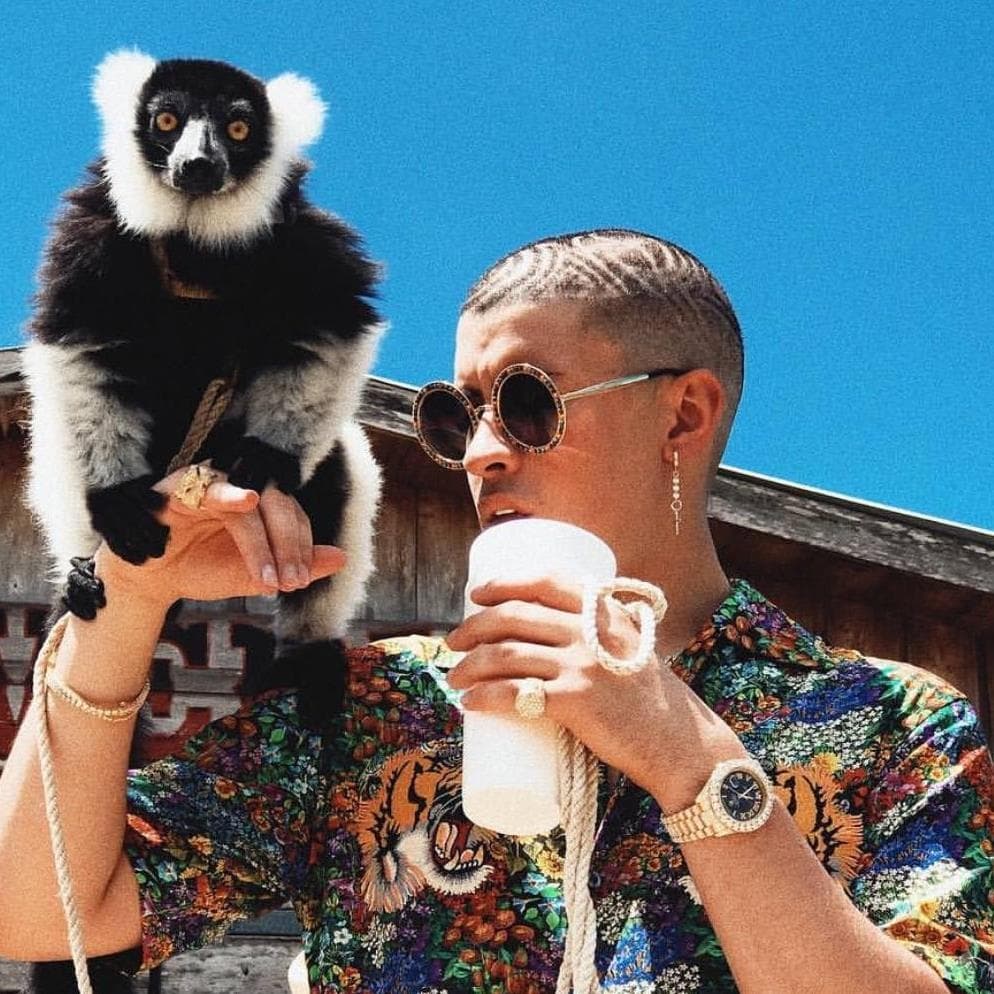 Fansat e Bad Bunny në pritje për një njoftim të rëndësishëm nga këngëtari latin