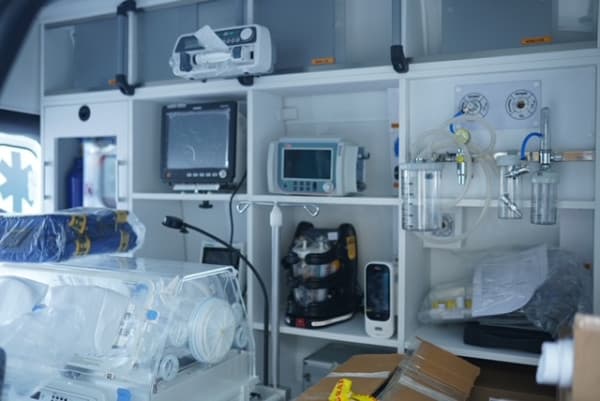 ​Klinika e Neonatologjisë bëhet me autoambulancë neonatale