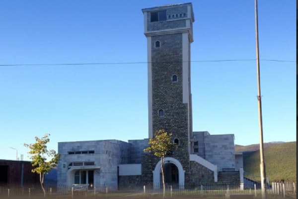 ​“Eksodi Kosovar” dhe “Muri i Kujtesës”, simbole të sakrificës dhe vuajtjeve të shqiptarëve të Kosovës