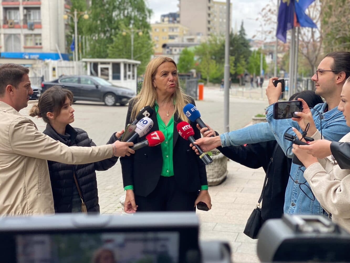 Kadrijaj-AAK : Qëndrimi ynë i njëjtë, s’e votojmë Albulena Haxhiun për kryeparlamentare