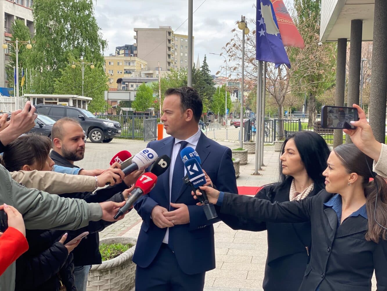 Peci: Ka diskutime të vazhdueshme, votimi në Kuvend do të tregojë nëse ka rezultat