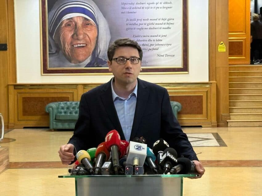 Murati: Ka deputetë të opozitës që do të votonin për, qëndrimet partiake s’i lejojnë