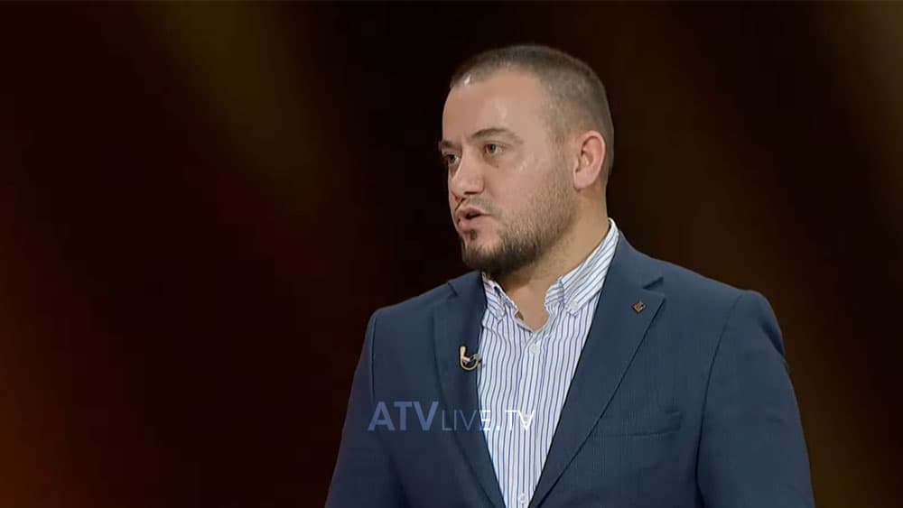 Lladrovci: Brenda ditës mund të formohet edhe Qeveria, nevojitet vetëm një kusht