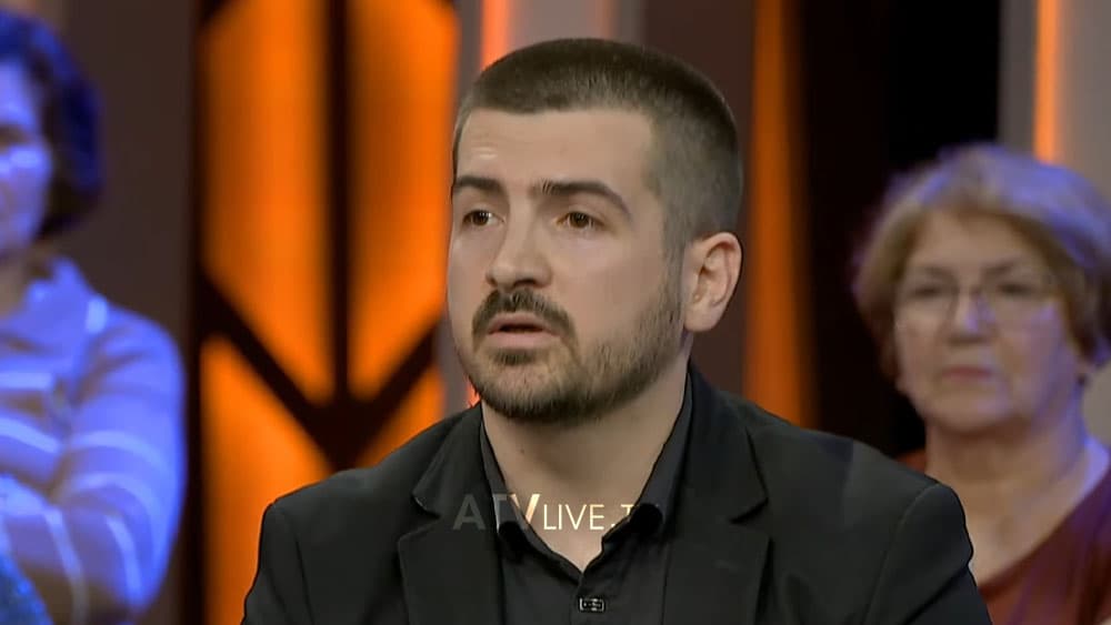 Çfarë të bëjmë kur nuk na merr gjumi? Ja çfarë sugjeron psikologu Petrit Thaçi