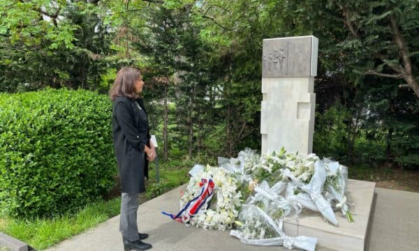 Ambasada e SHBA-së: Familjet e të zhdukurve meritojnë informacion të plotë për fatin e më të dashurve të tyre