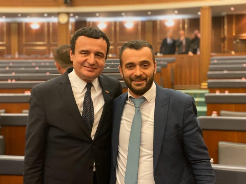 Arbër Rexhaj: Kurti po e analizon mundësinë e formimit të Qeverisë me koalicion