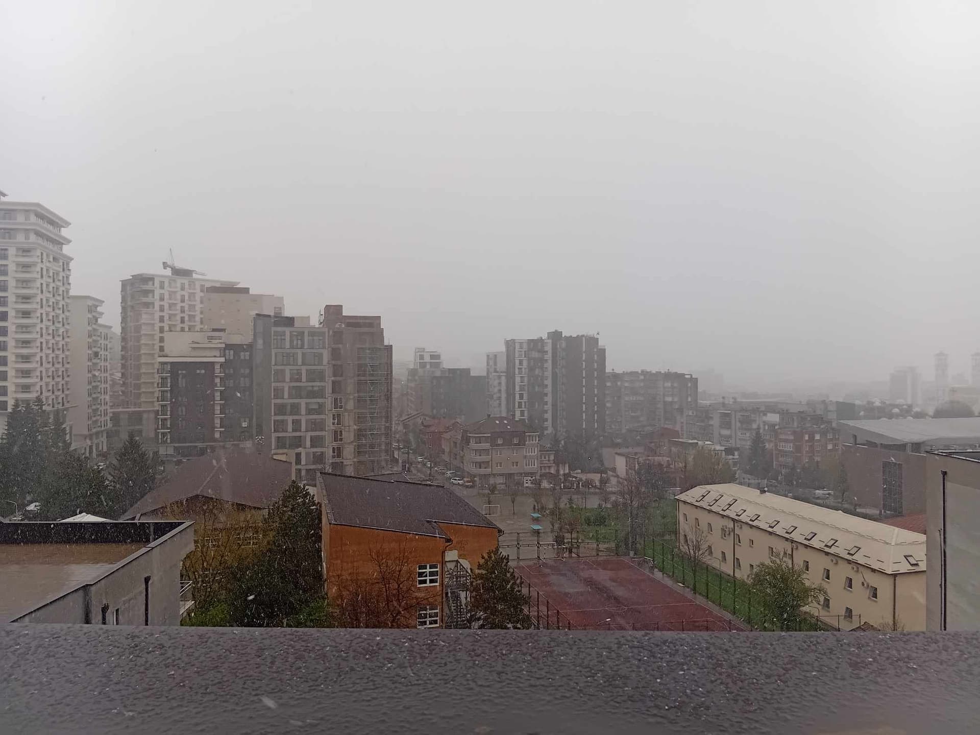 Bie borë në Kosovë