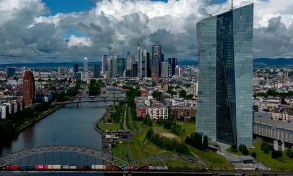 ​BQE ul normën e interesit në 2.25%, përgjigje e tarifave të Trump
