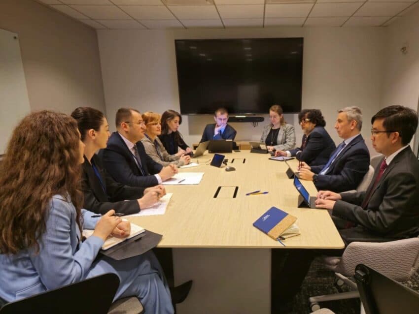 Guvernatori Ismaili takon shefin e Misionit të FMN-së për Kosovë, z. Amaglobeli në Washington D.C.