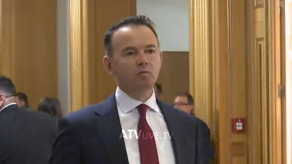 Peci: Lista Serbe dhe opozita pamundësuan konstituimin e Kuvendit