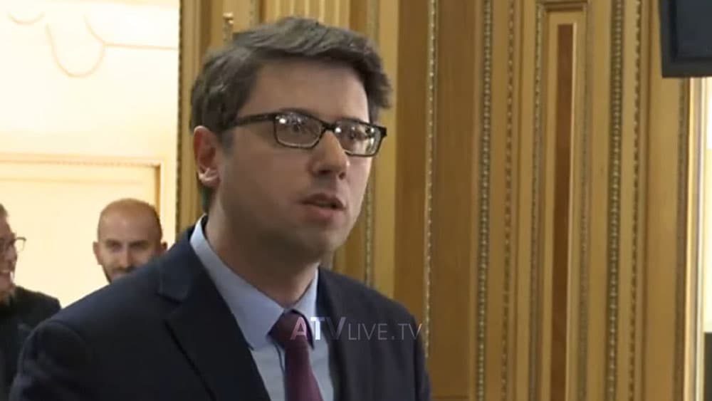 Murati: Opozita e painteresuar ta konstituojë Kuvendin, po e mban peng vendin
