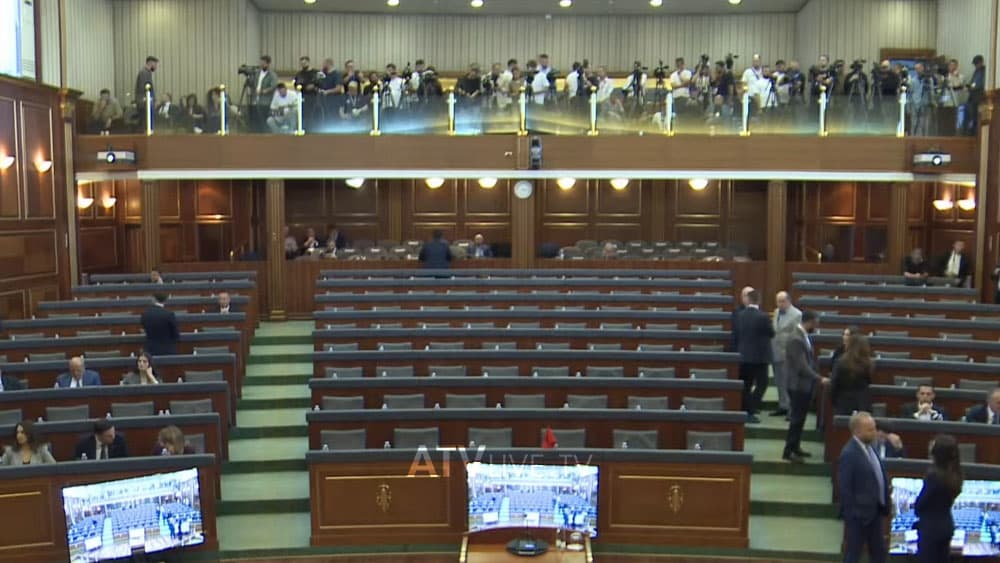 Kuvendi njofton zyrtarisht për vazhdimin e seancës konstituive
