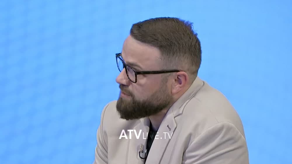 Telaku: Rreshteri Muhamed Lika është hero, njëjtë si Afrim Bunjaku