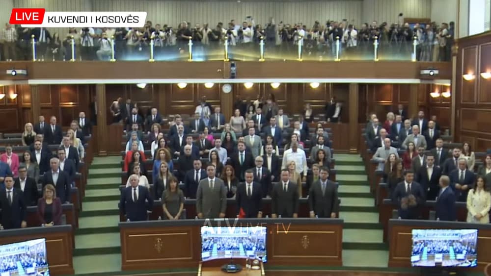 Nis seanca konstituive e Kuvendit me një minutë heshtje për Papa Françeskun