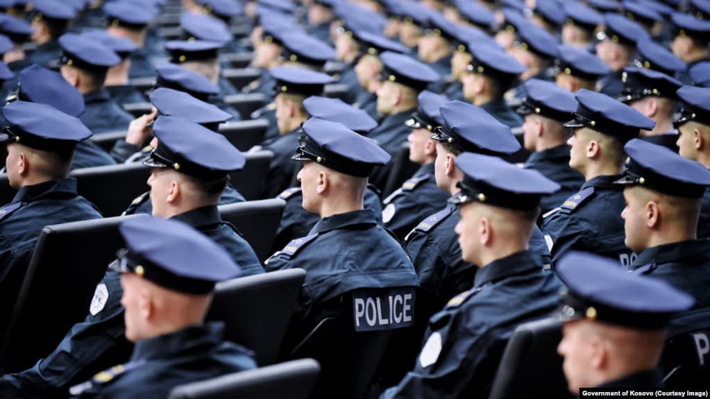 Pa gradime, zyrtarë policorë mbajnë pozita në të cilat s’janë emëruar
