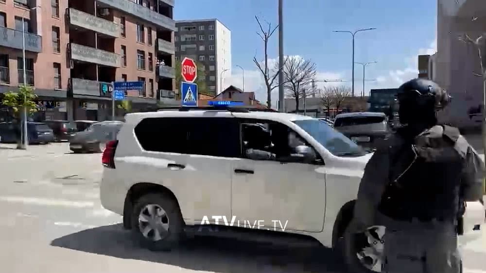 Të dyshuarit për vrasjen e rreshterit Muhamed Lika, sillen para gjykatës nën masa të rrepta sigurie