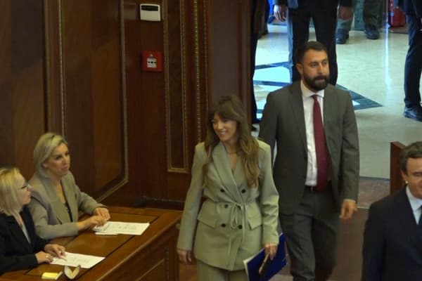 VV insiston: Nuk do të ndryshojmë emrin e propozuar për kryeparlamentare