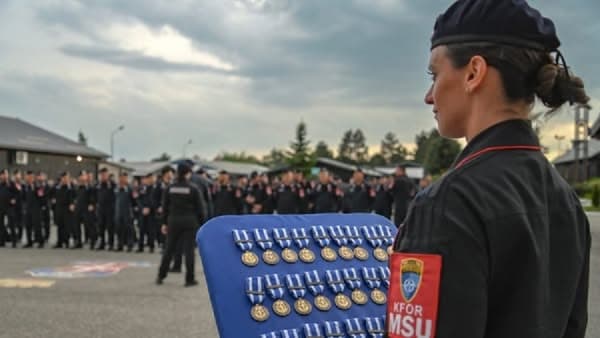 ​Mbahet Parada e Medaljeve të Karabinierëve italianë në Prishtinë