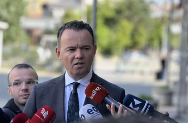 ​Faton Peci reagon pas bastisjeve në Ministrinë e Bujqësisë