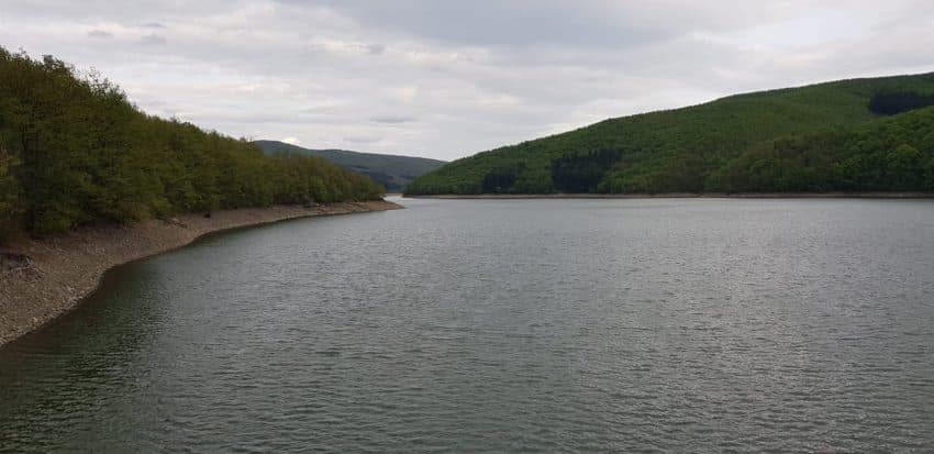 Trup i pajetë i një gruaje gjendet në Liqenin e Batllavës, nis hetimi nga Prokuroria