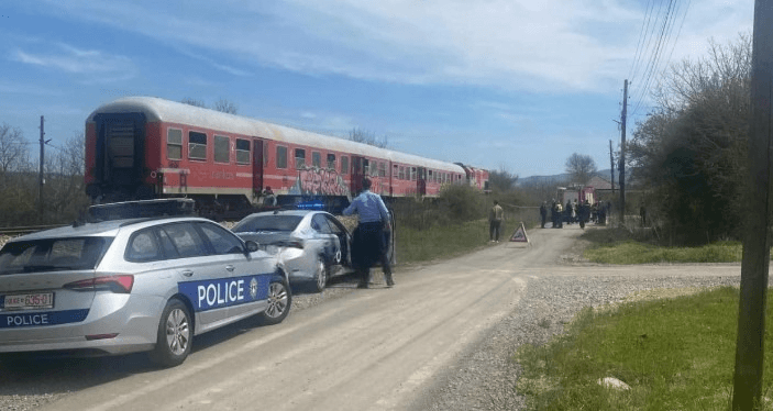 Udhëtarja goditet me gurë në kokë derisa ishte në trenin Prishtinë – Pejë