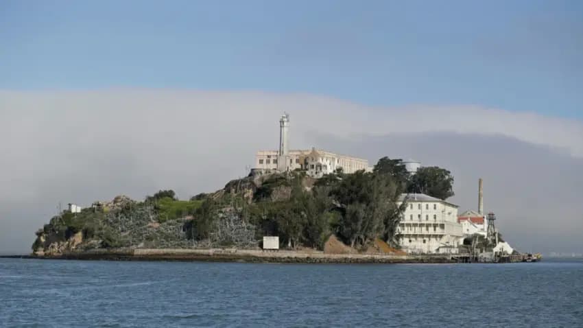 Trump rihap burgun e Alcatrazit, kriminelët më të rrezikshëm do të dërgohen atje