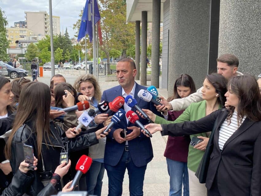 Haradinaj: Deputetët e VV-së janë kapur peng nga Kurti