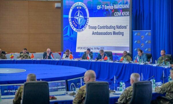Komandanti i KFOR-it mbledh ambasadorët e vendeve kontribuuese, flasin për situatën e sigurisë pas zgjedhjeve
