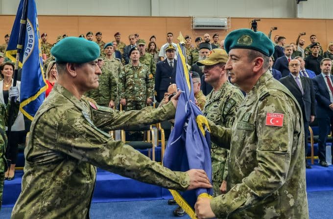 Turqia do të marrë përsëri drejtimin e KFOR-it në Kosovë