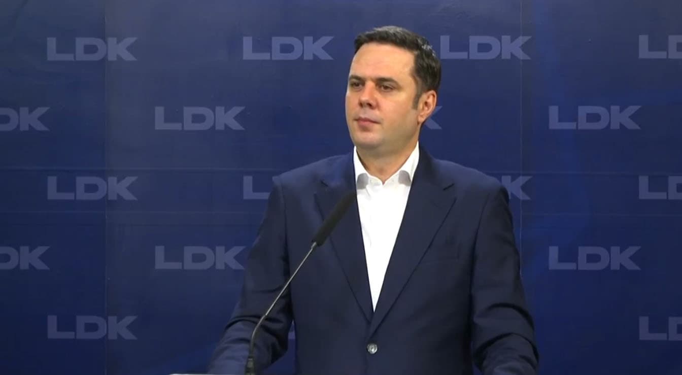 Abdixhiku refuzon Kurtin – propozon “Qeveri tranzicionale”