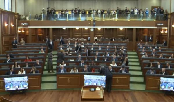 Kuvendi nuk konstituohet as në përpjekjen e 16-të