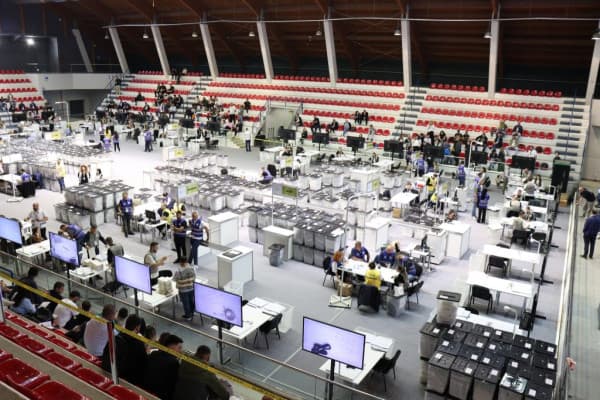 ​Zgjedhjet në Shqipëri, përfundon numërimi i votave nga jashtë