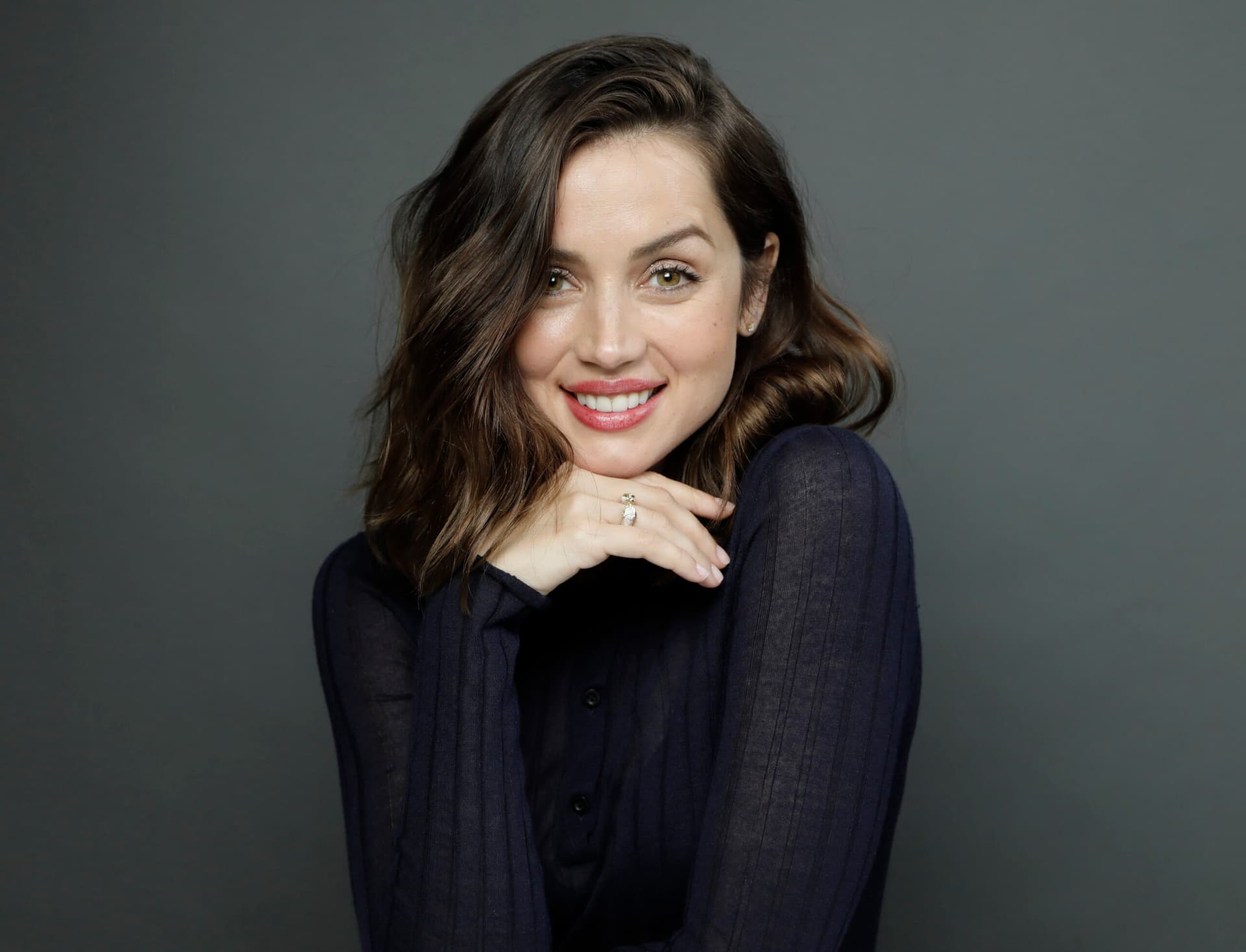 Ana de Armas flet për marrëdhënien me Tom Cruise
