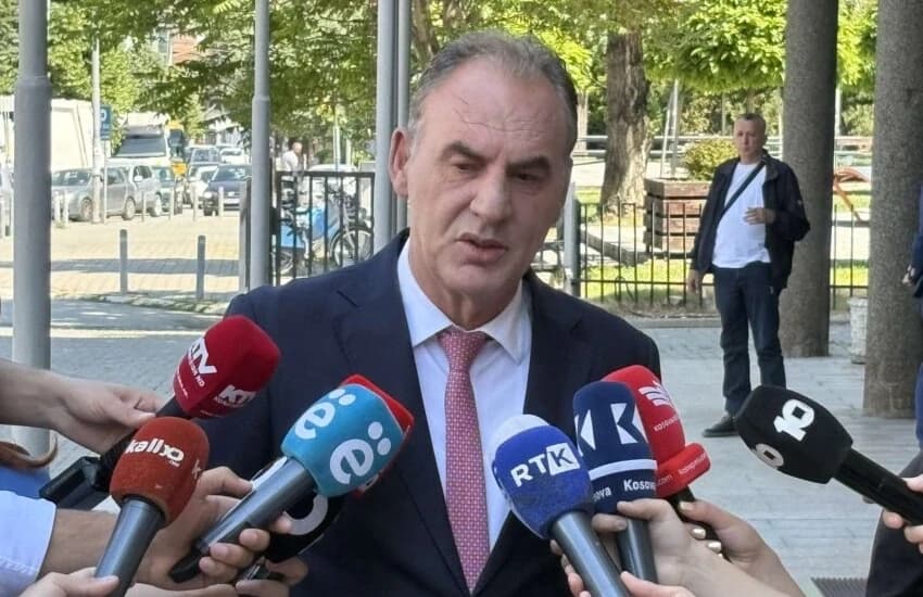 Limaj: Është koha që qytetarët të shikojnë kujt po ia japin besimin