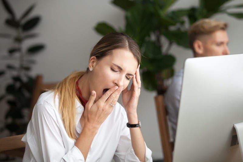 Pse ndiheni pa energji gjatë ditëve të nxehta të verës?