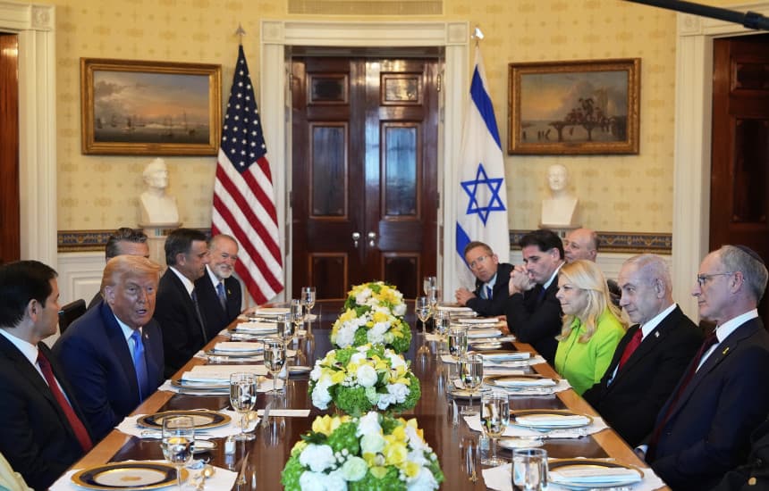 Trump takohen sërish Netanyahun – flasin për lirimin e pengjeve të mbajtura në Rripin e Gazës