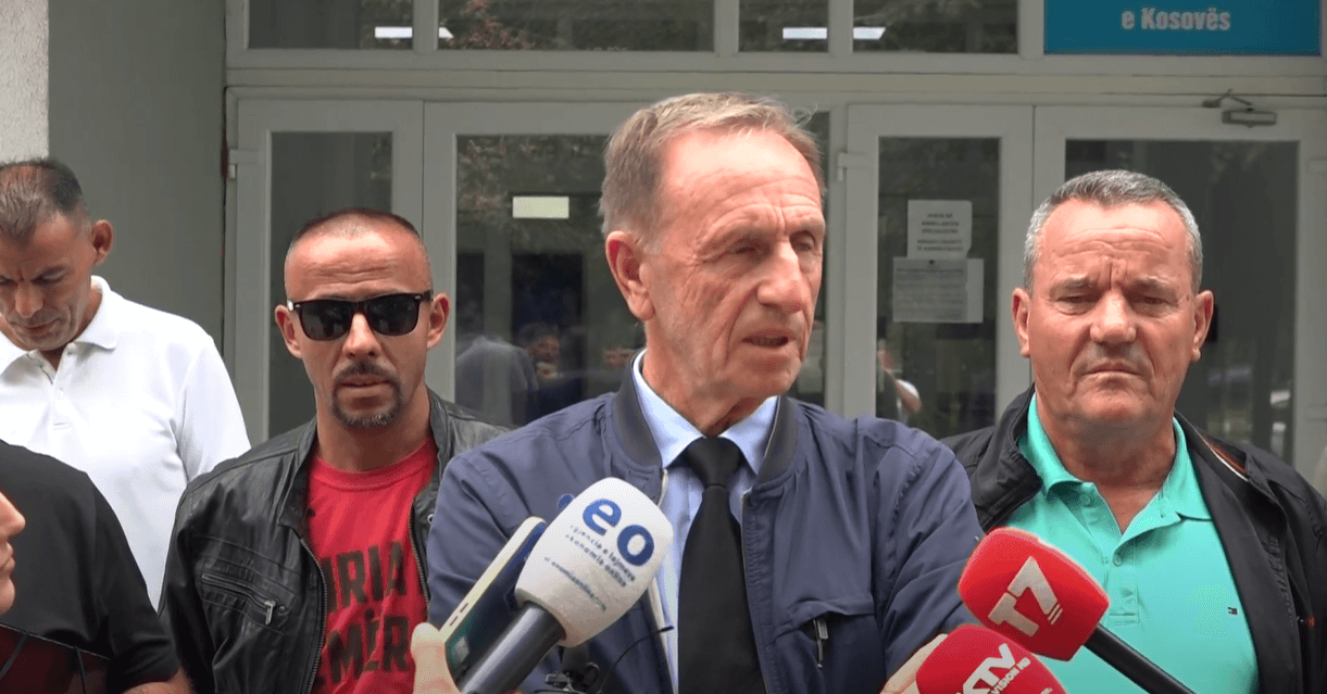 Punëtorët e sigurimit në QKUK në grevë nga e premtja, Azemi: E kemi shterur dialogun, tani nuk kthehemi pas
