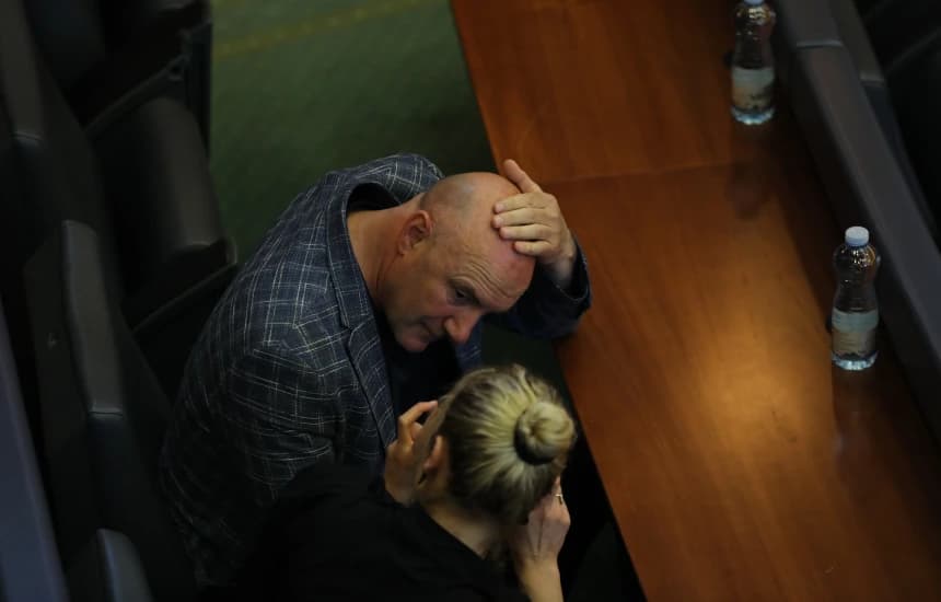 Sulmohet deputeti Adem Hoxha, Policia thotë se i dyshuari është ndaluar për 48 orë
