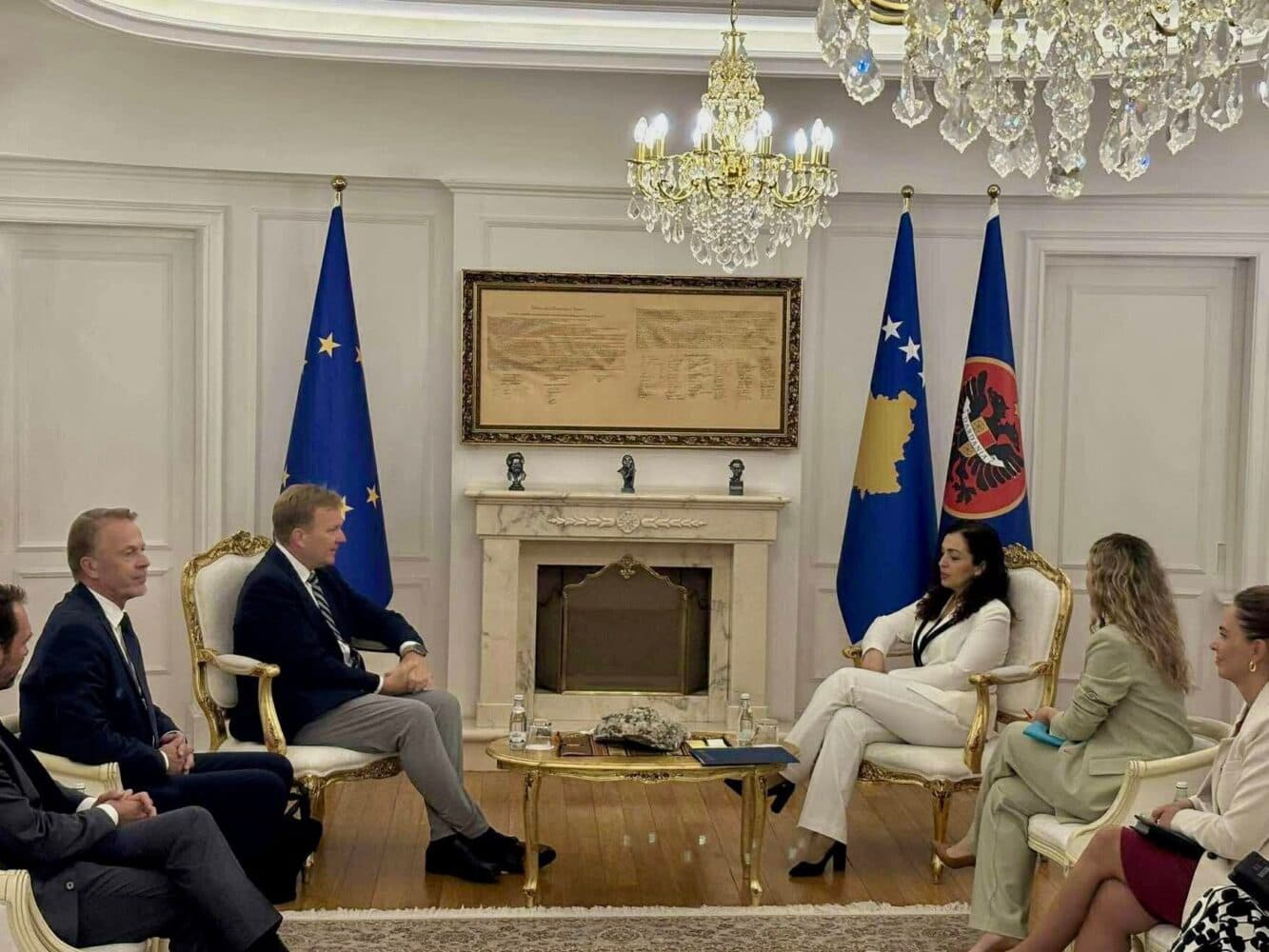Sorensen arrin në Presidencë, pritet nga Osmani