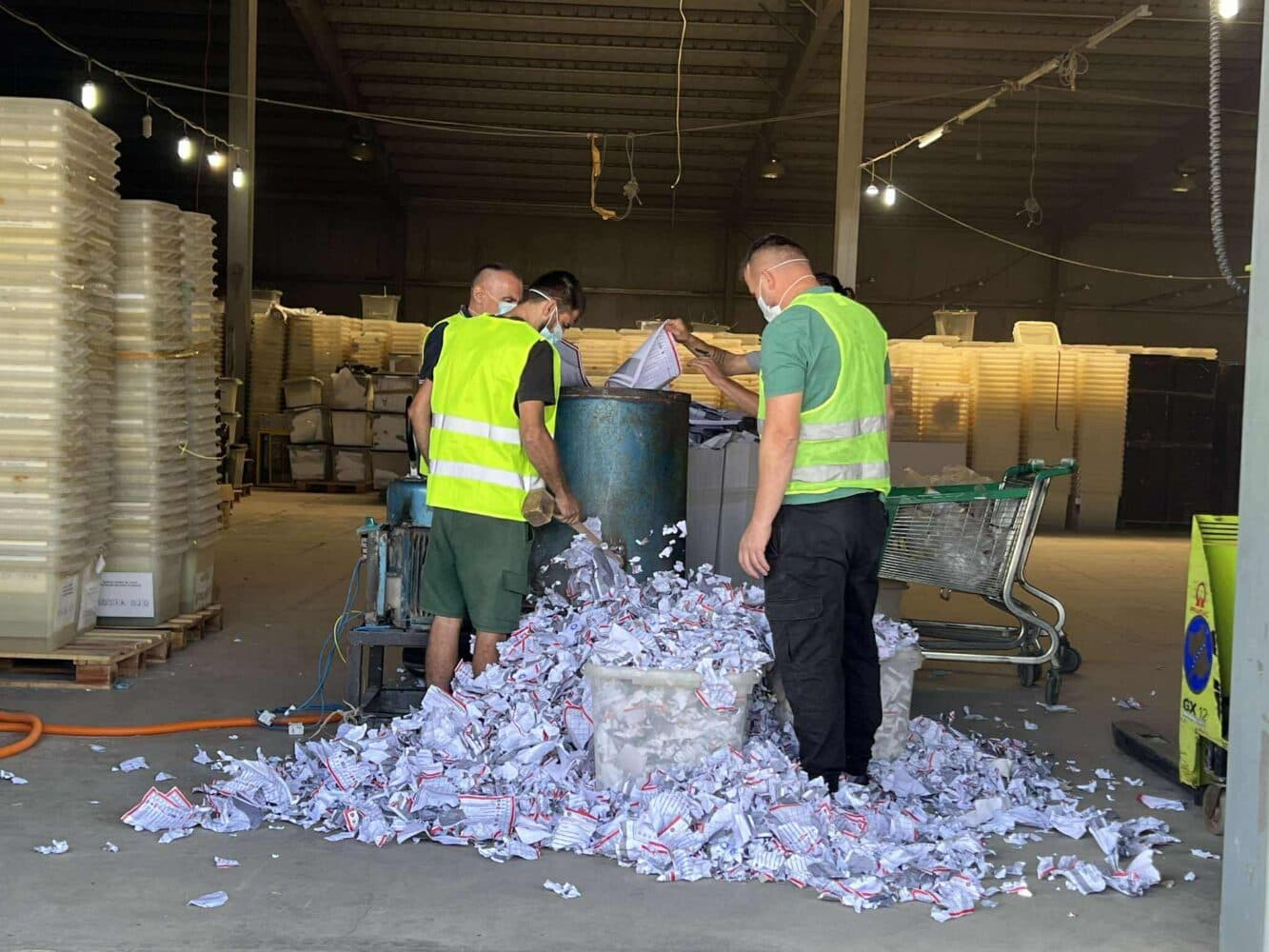 Fillon shkatërrimi i materialit zgjedhor të zgjedhjeve të 9 shkurtit 2025
