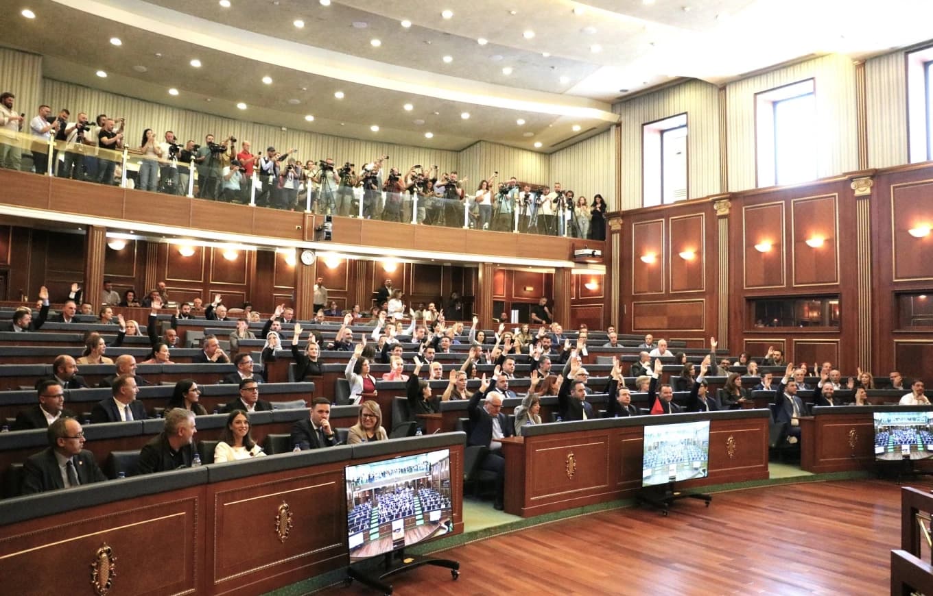 Gjykata thirrje deputetëve: Çdo pengesë ose mungesë bashkëpunimi bie ndesh me frymën e Kushtetutës