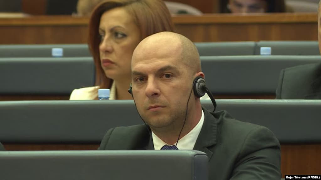 Shtyhet seanca ndaj Simiqit për sulmin ndaj gazetarëve në veri