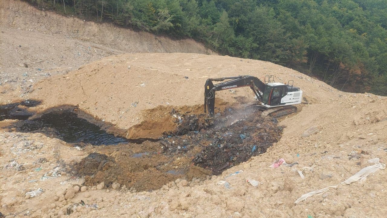 Dyshimi për varrezë masive në Kozhle, Hoti: Lokacioni është përdorur si deponi mbeturinash
