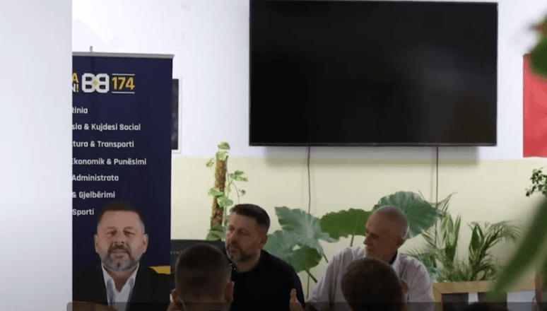 Kandidatët e AAK-së takojnë prodhuesit vendorë, premtojnë përkrahje