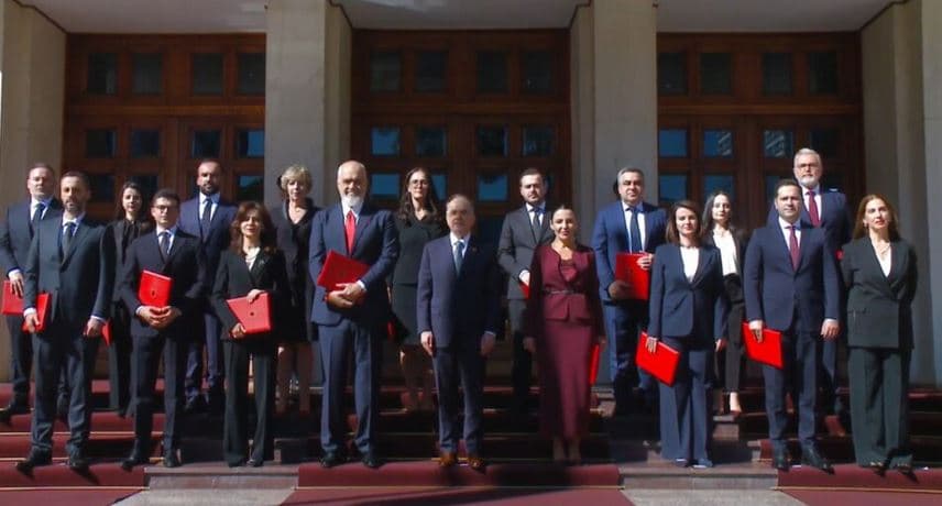 Rama dhe ministrat betohen para presidentit, kabineti “Rama 4” nis zyrtarisht mandatin e ri