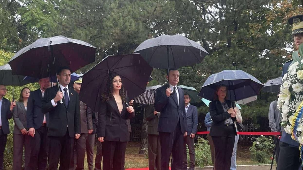 Udhëheqësit e vendit përkujtojnë viktimat e 11 shtatorit në ShBA