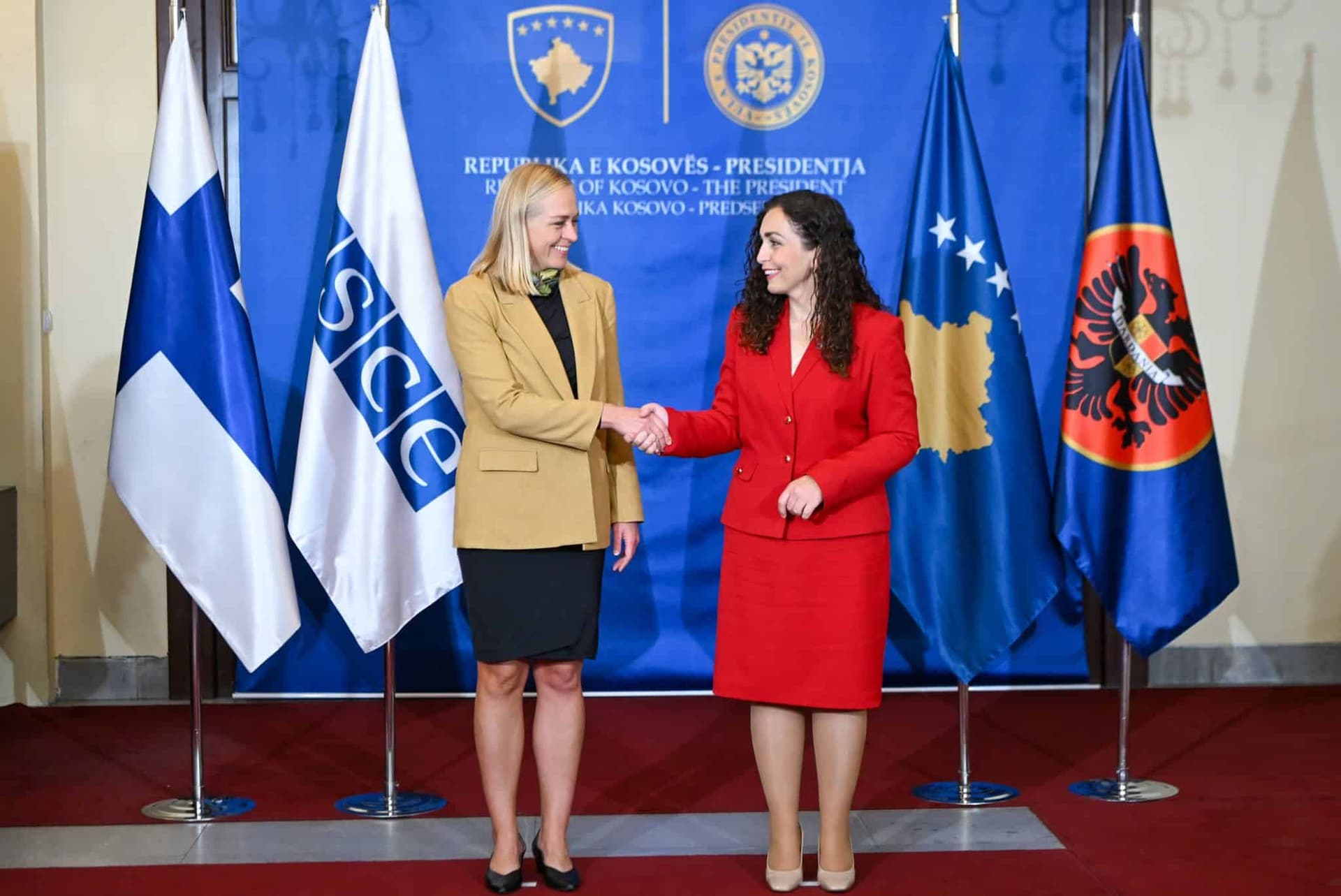 Osmani pret kryediplomaten franceze, flasin për zhvillimet e fundit në Kosovë